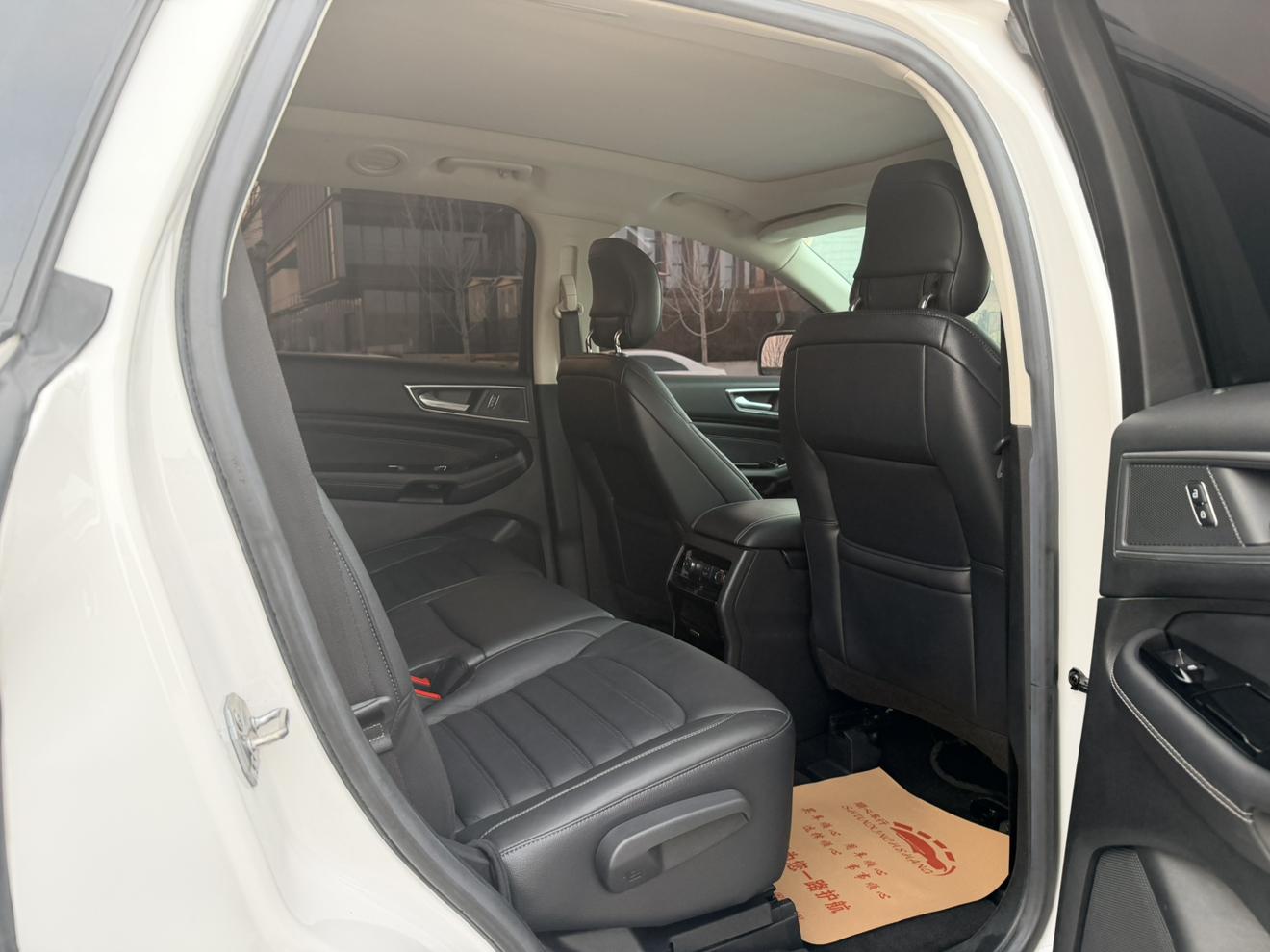 Ford Edge 2016 thumb 7