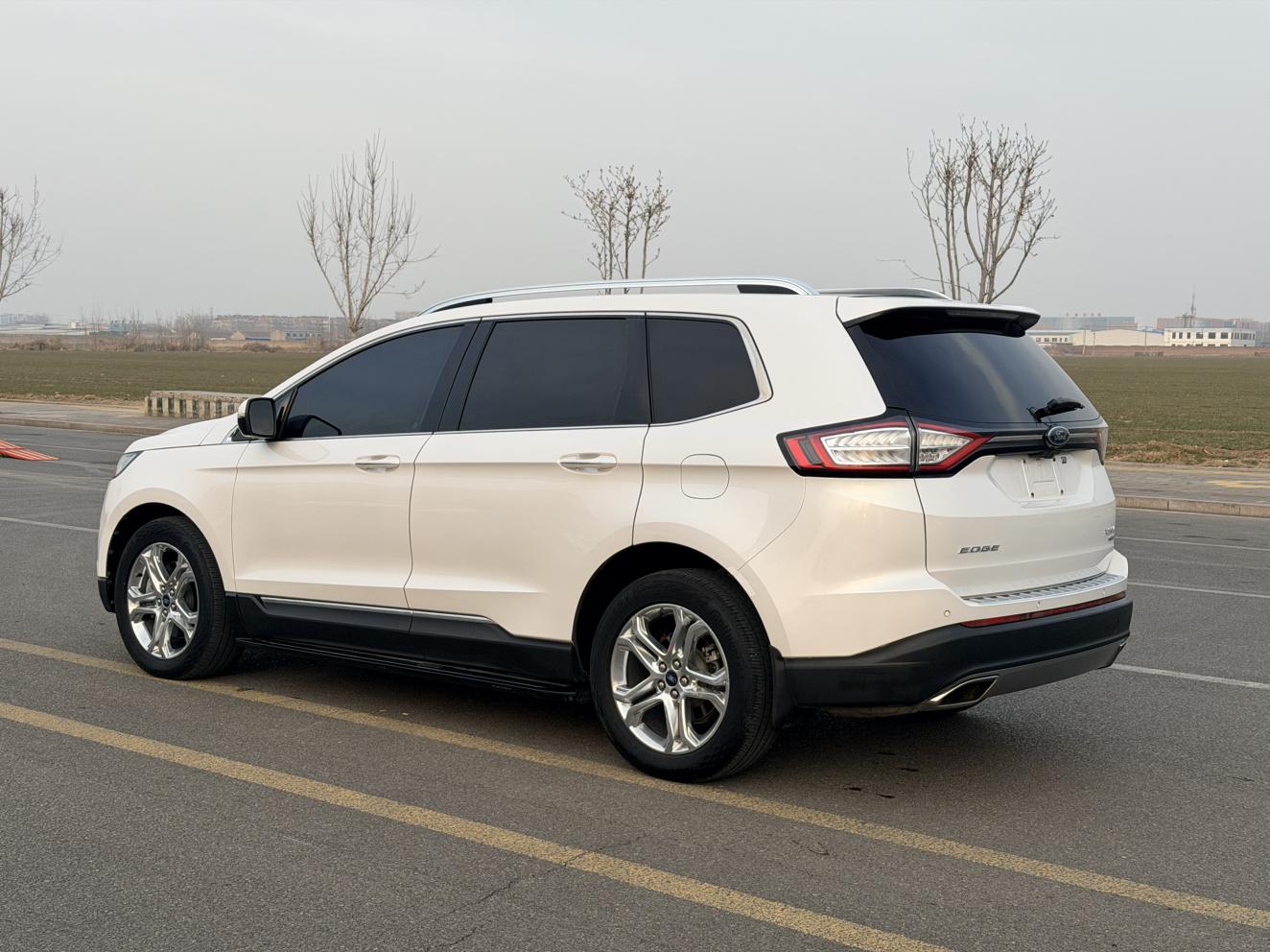 Ford Edge 2016 thumb 11