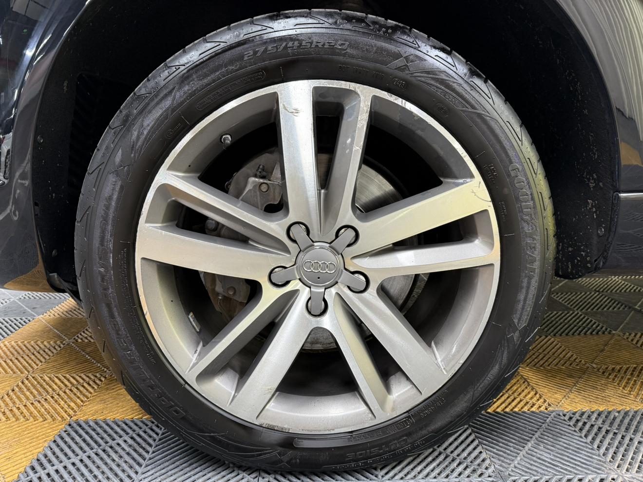 Audi Q7 2014 thumb 6