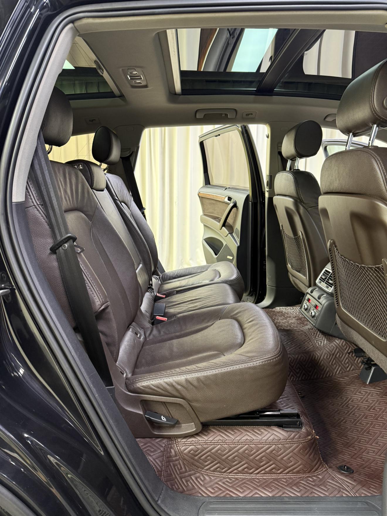 Audi Q7 2014 thumb 12