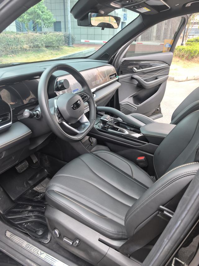 Geely Xingyue L 2024 thumb 8