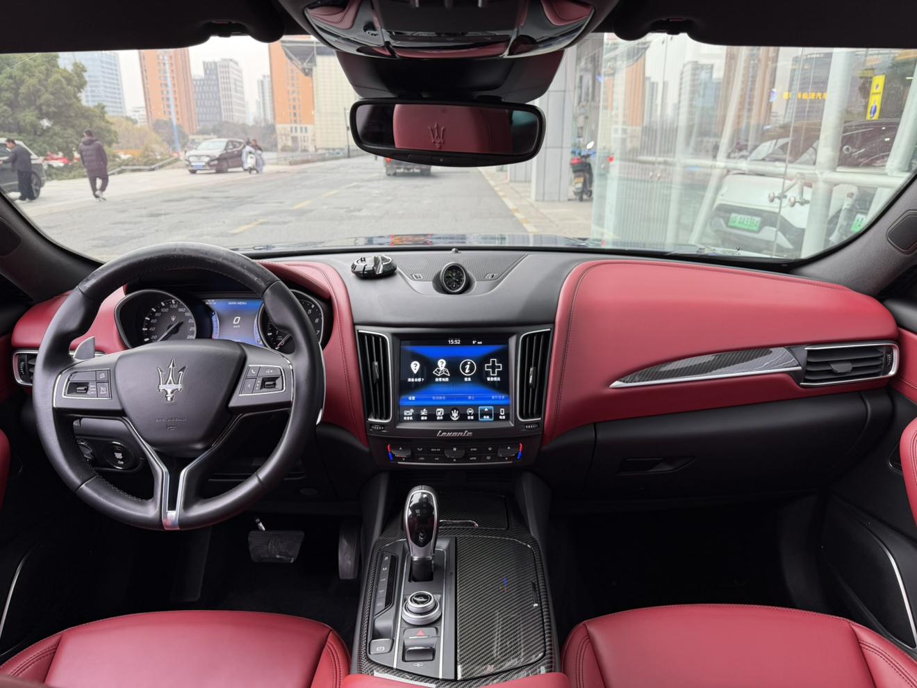 Maserati Levante 2017 thumb 7