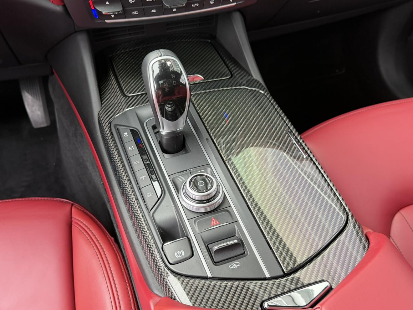 Maserati Levante 2017 thumb 8