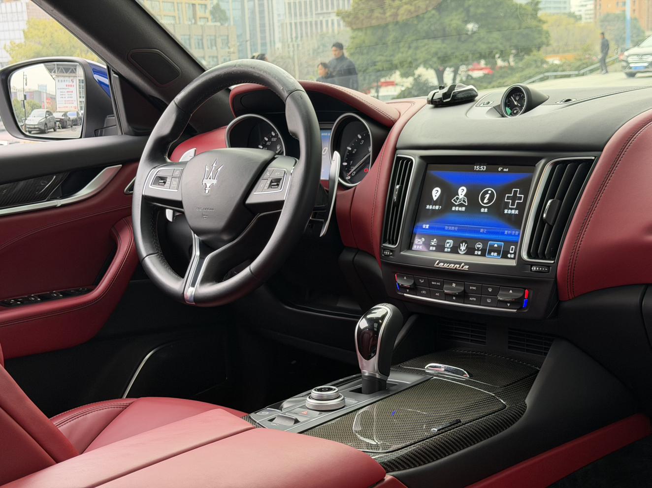 Maserati Levante 2017 thumb 10