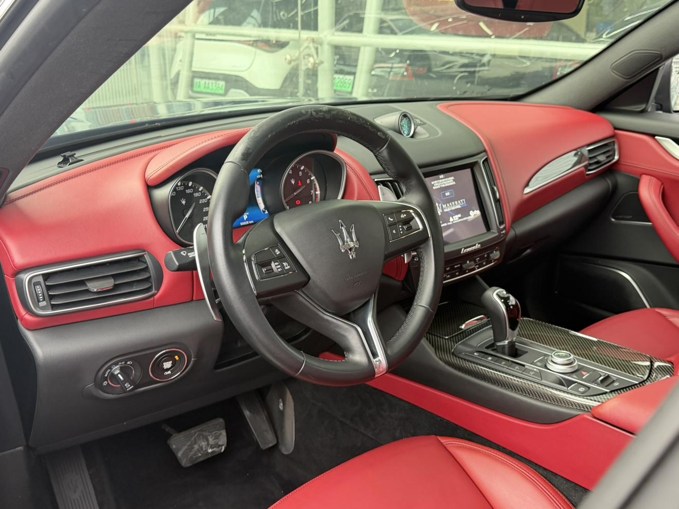 Maserati Levante 2017 thumb 11