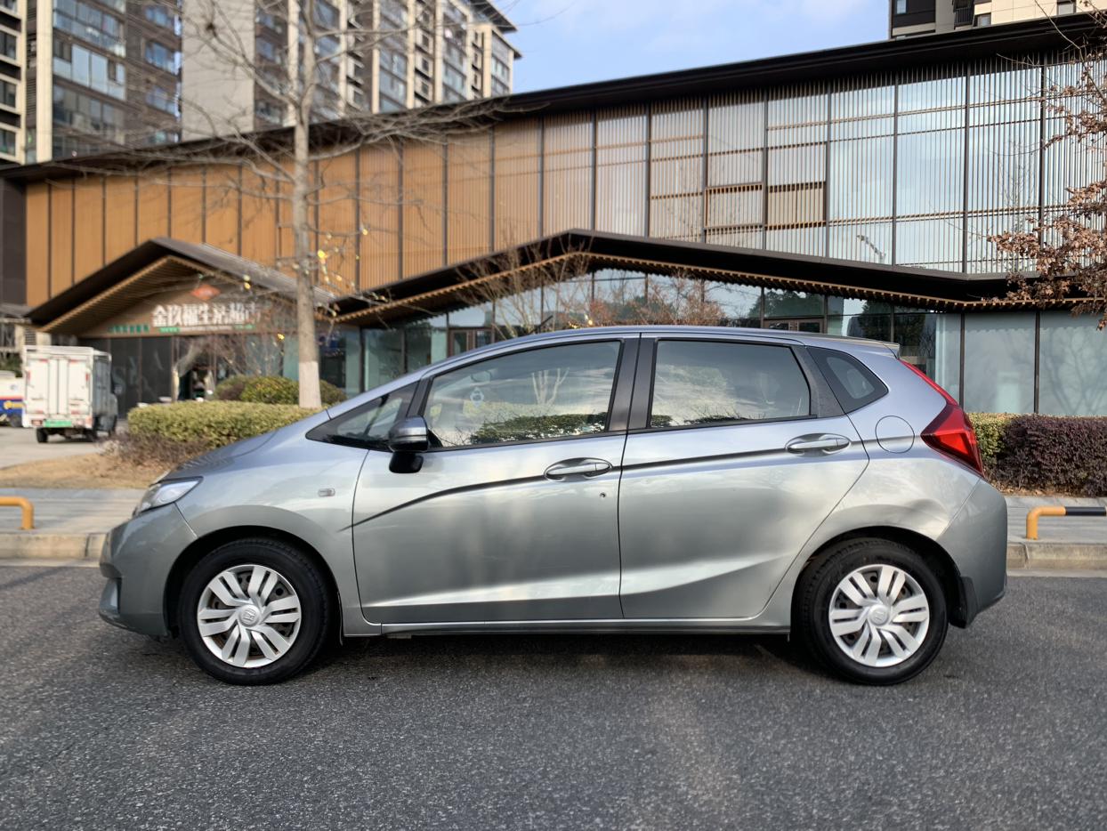 Honda Fit Shuttle 2016 thumb 2