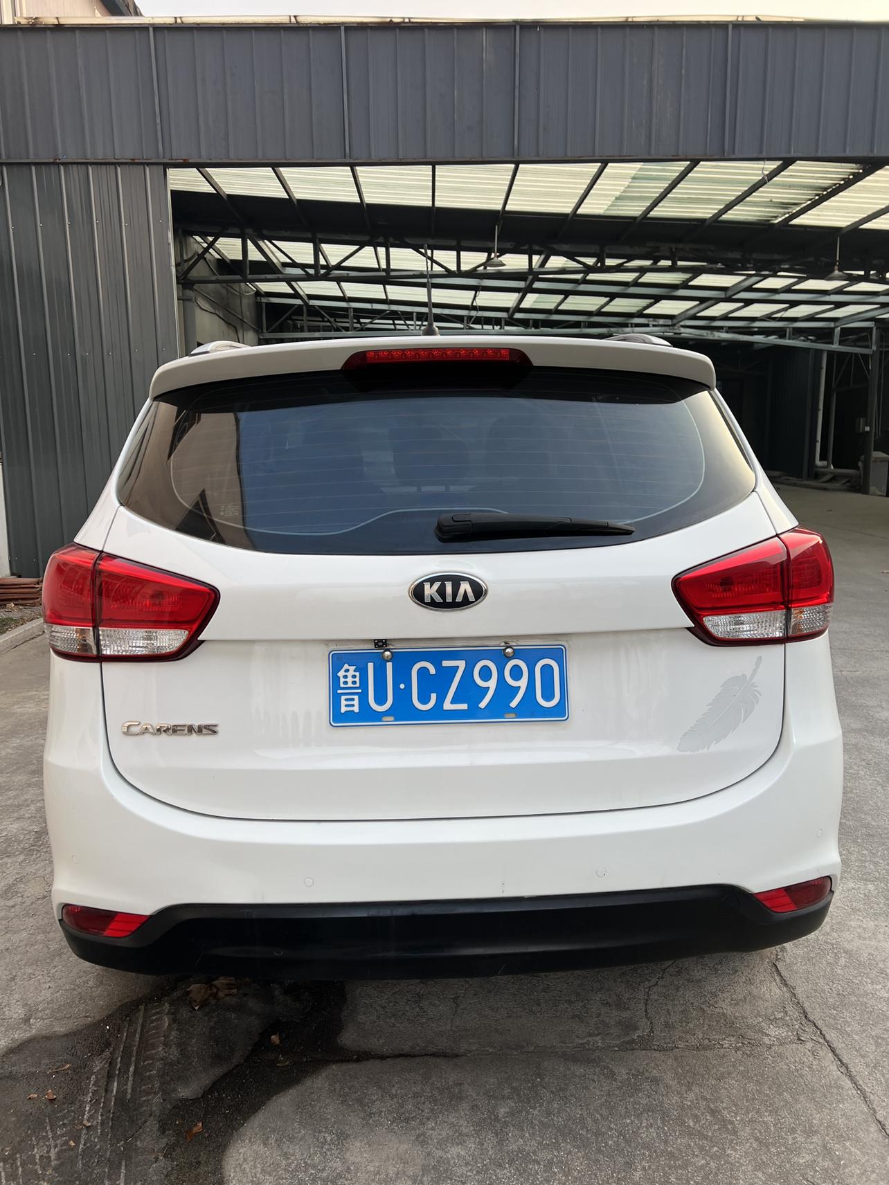 Kia Carnival 2017 thumb 3