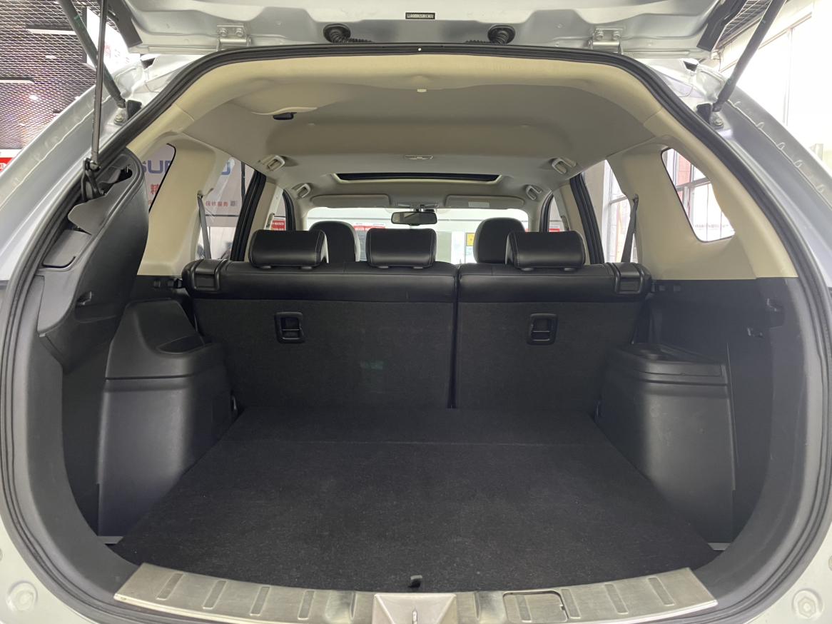 Mitsubishi Outlander 2016 thumb 11