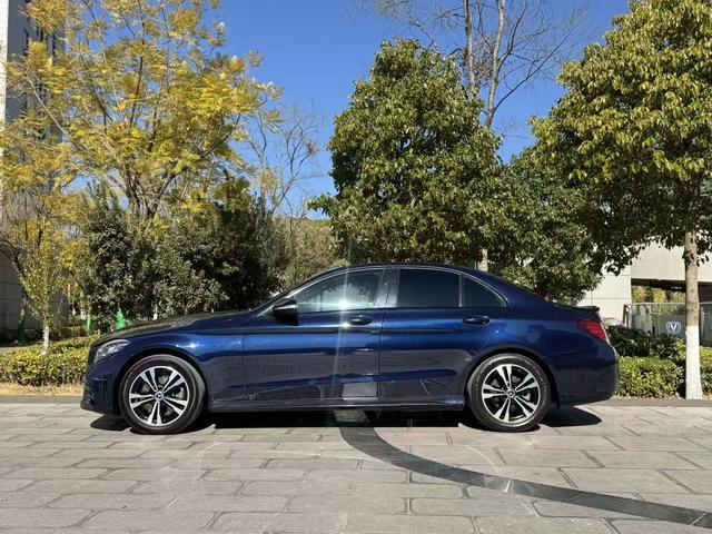 Mercedes-Benz C-Class 2020 thumb 4