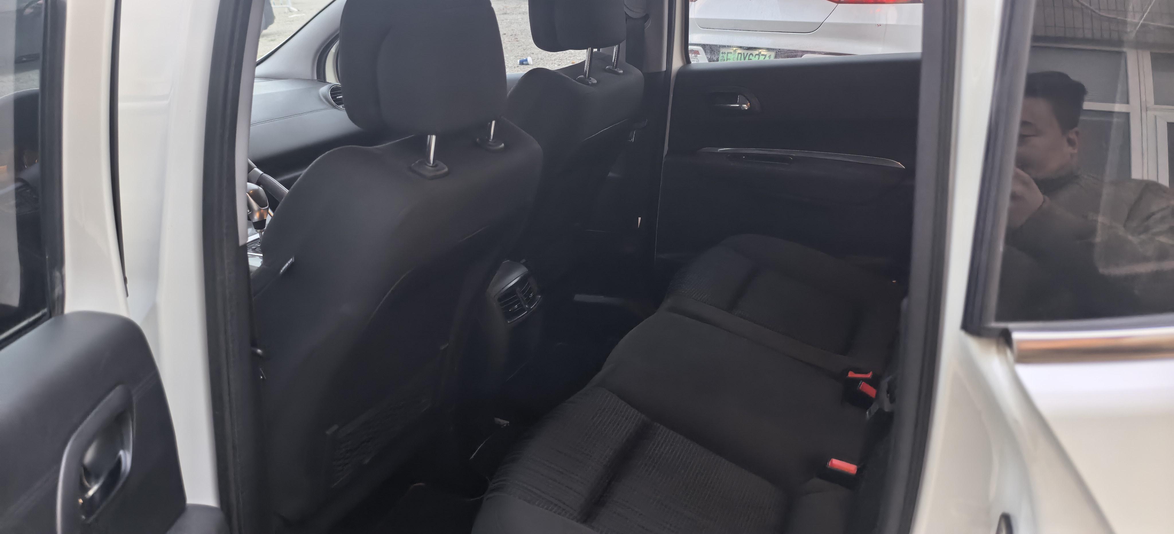 Peugeot 3008 2016 thumb 9