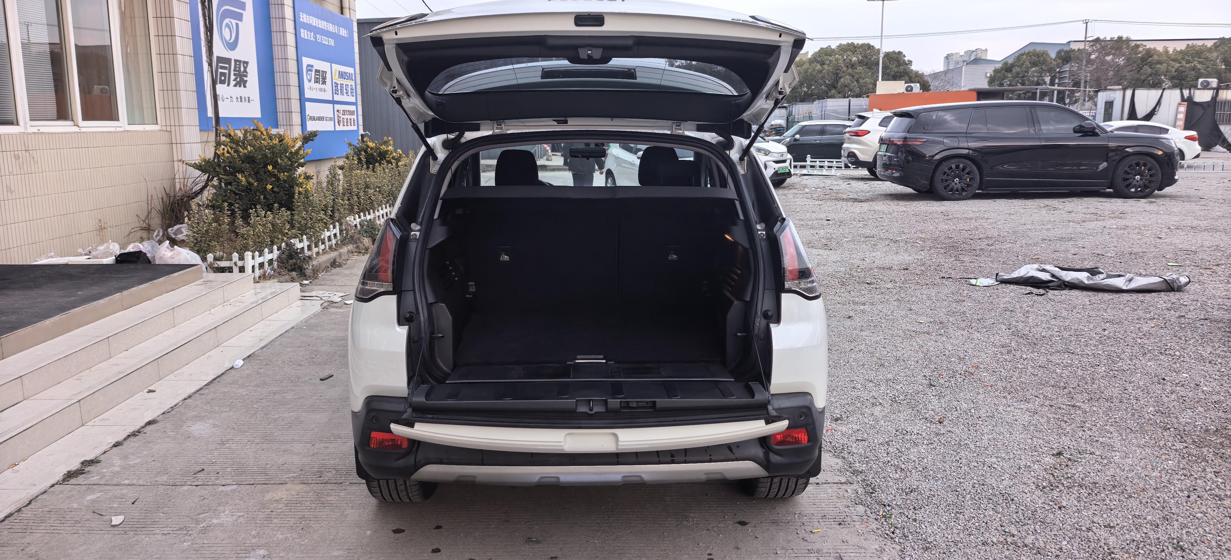 Peugeot 3008 2016 thumb 11