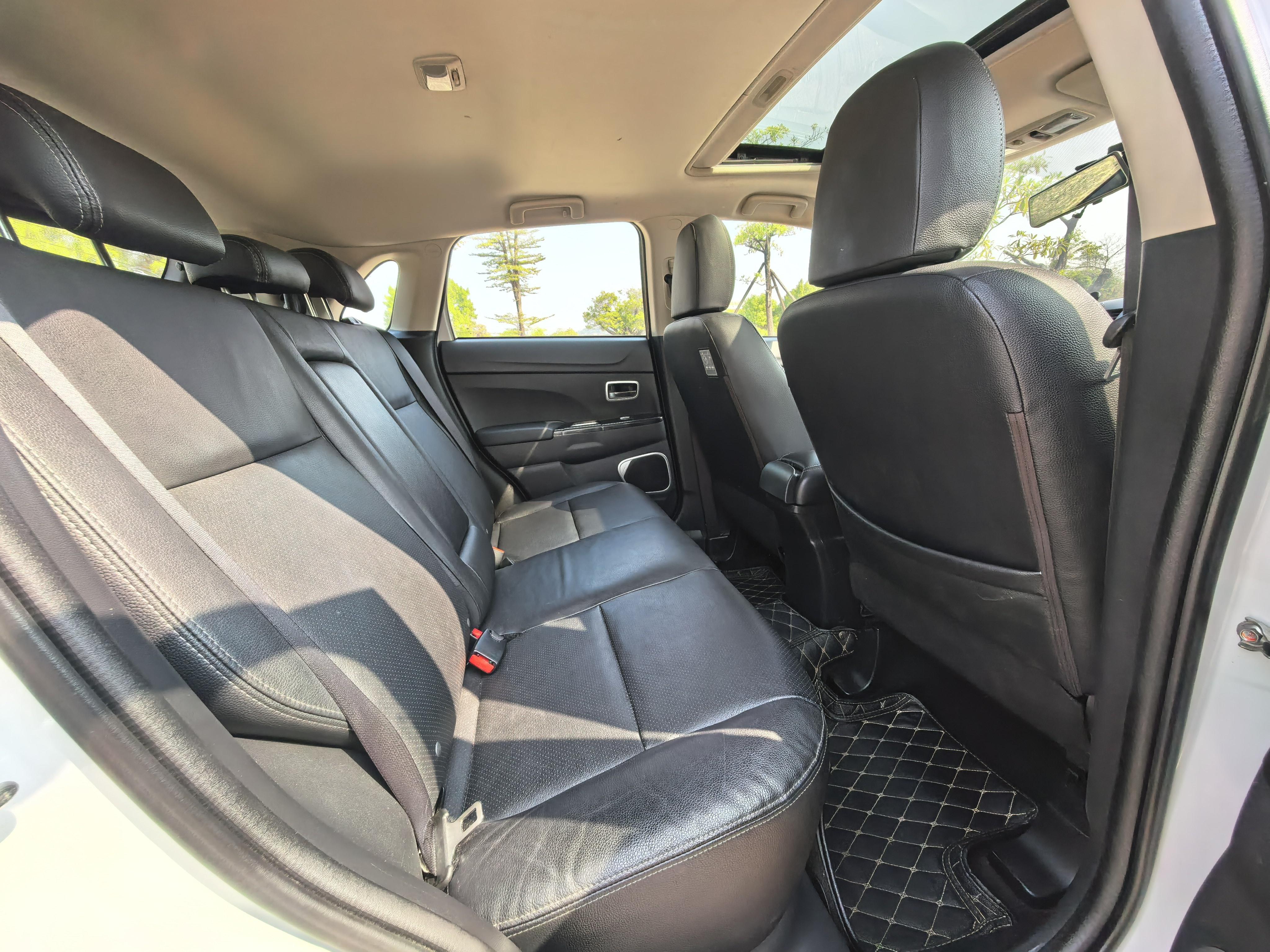 Mitsubishi ASX 2018 thumb 12