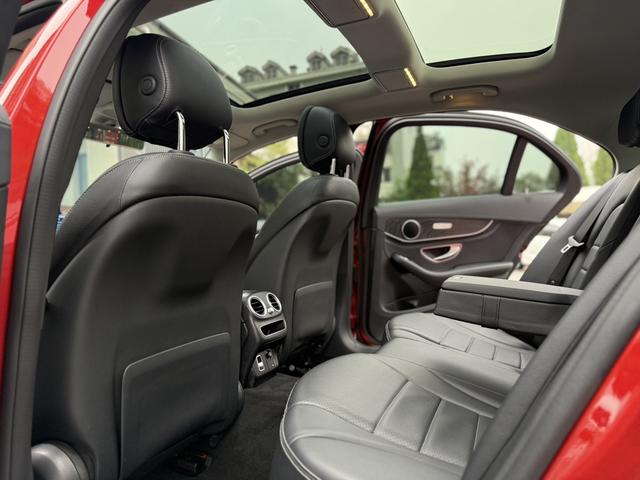 Mercedes-Benz C-Class 2020 thumb 4