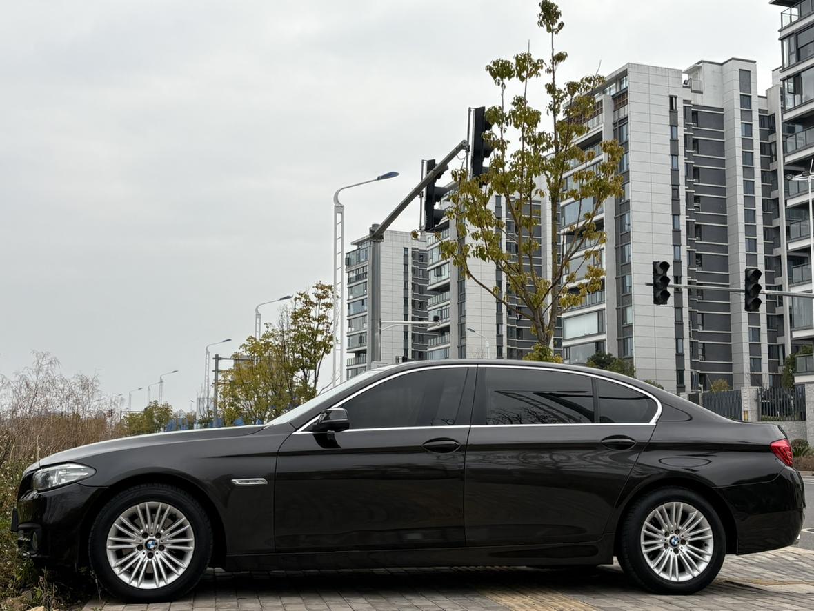 BMW 5 серии 2016 thumb 2