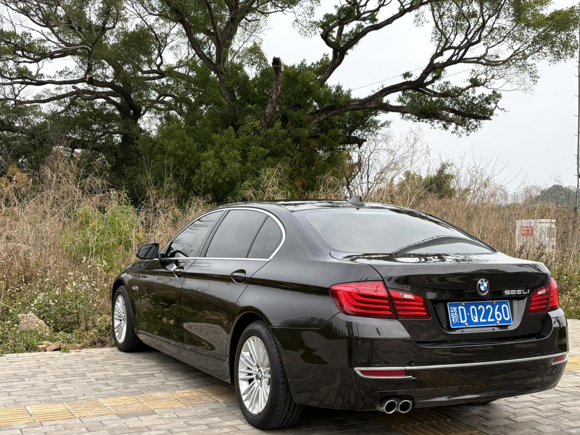 BMW 5 серии 2016 thumb 3
