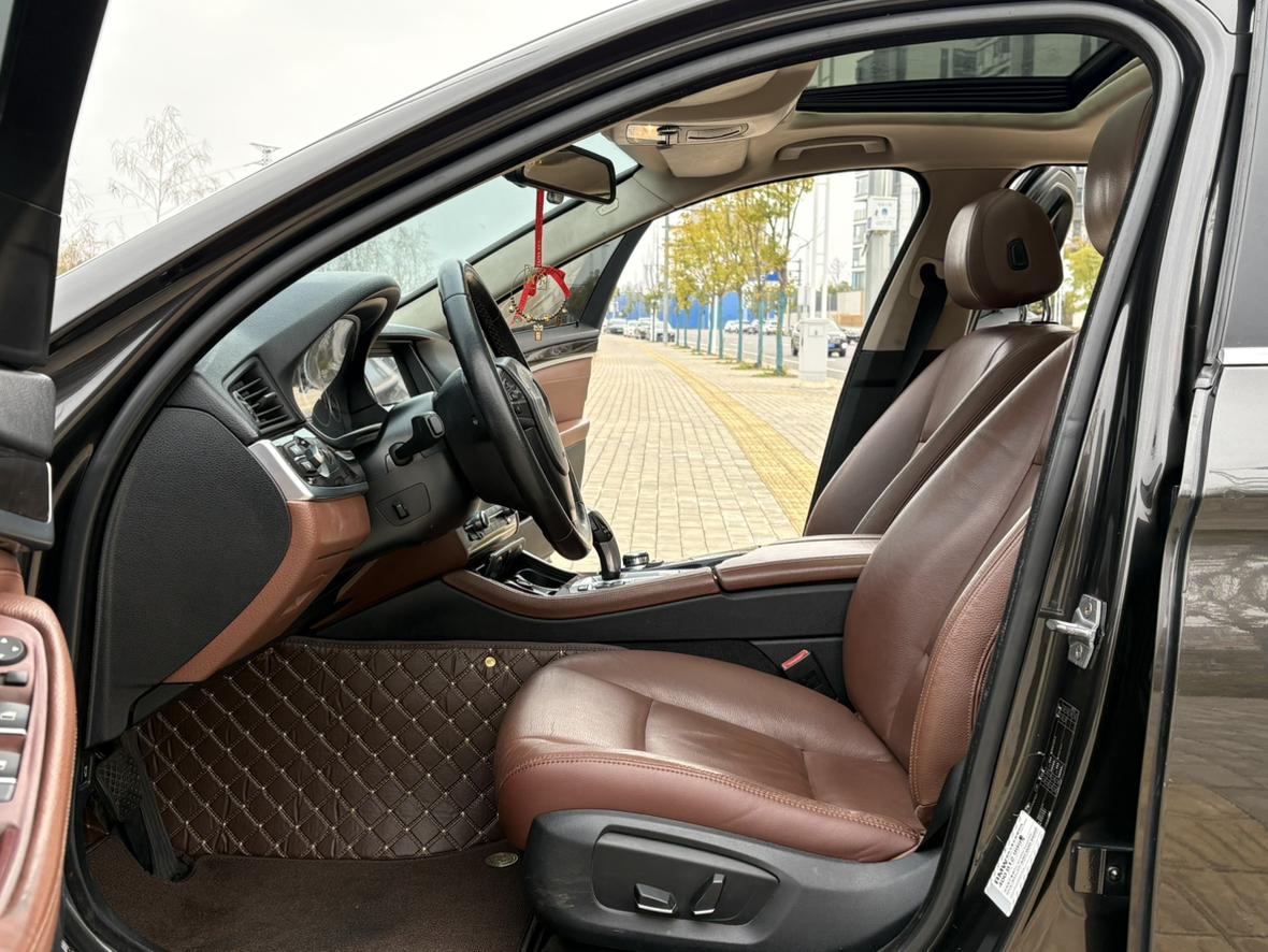 BMW 5 серии 2016 thumb 10