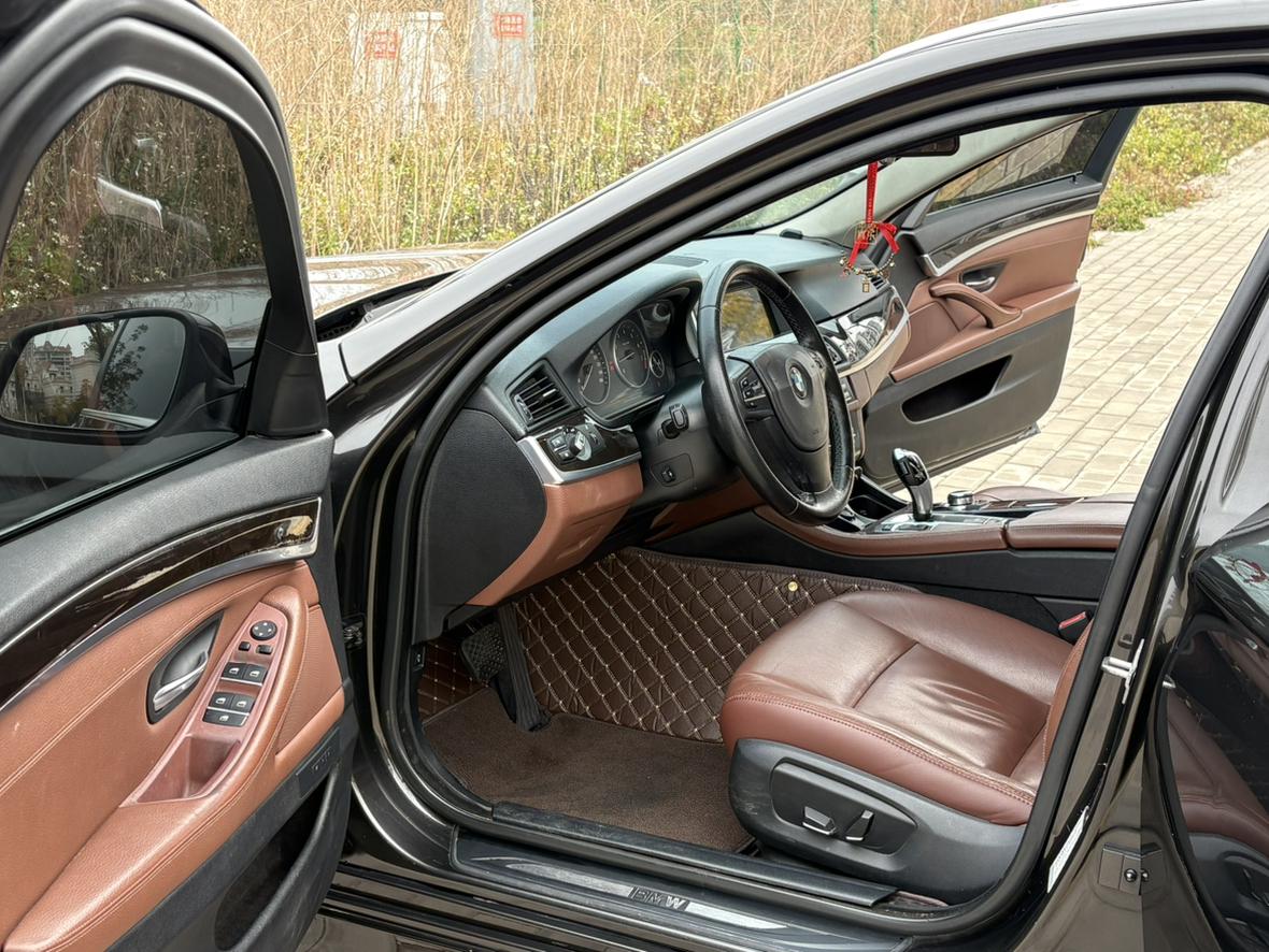 BMW 5 серии 2016 thumb 12
