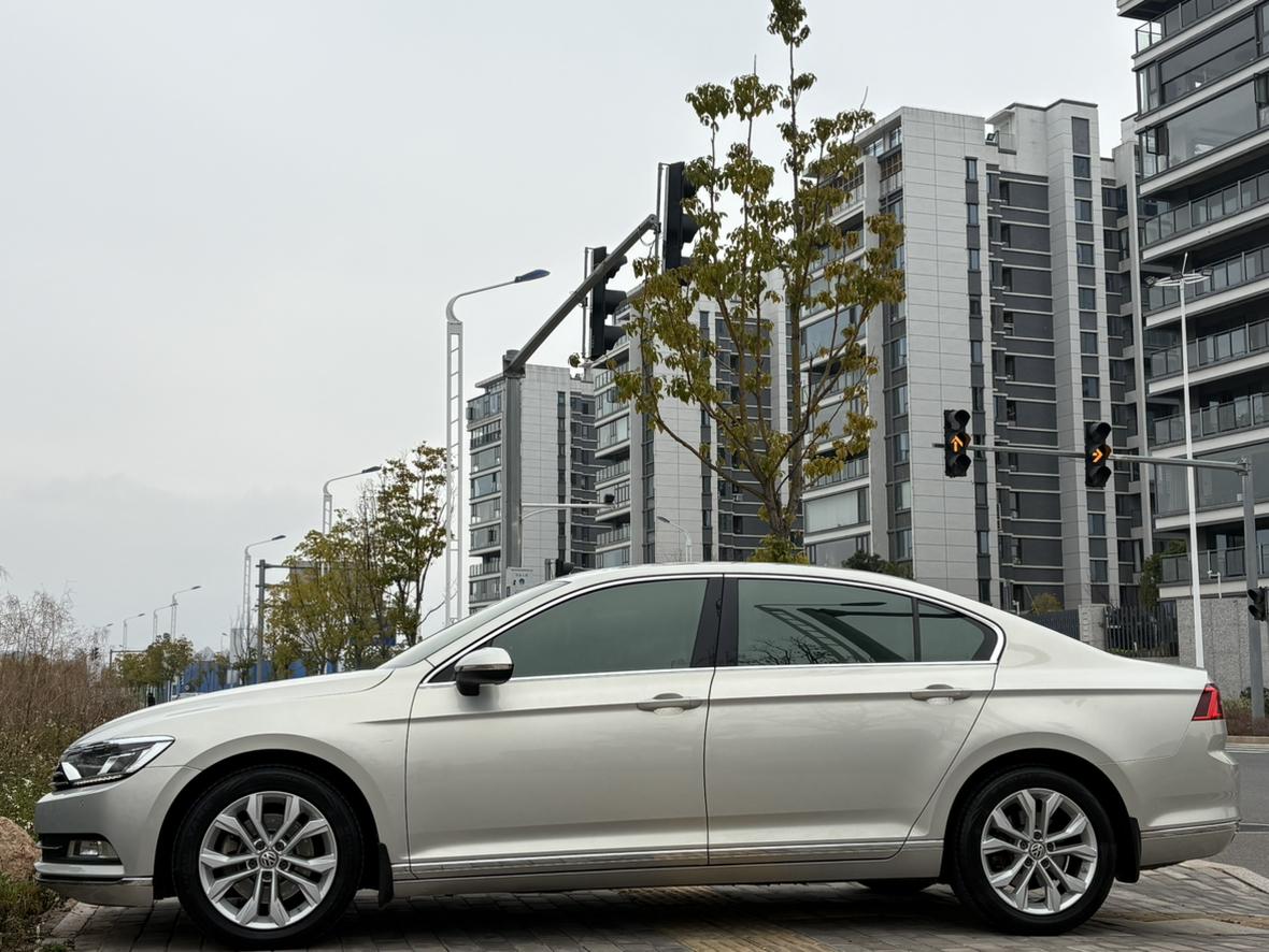 Volkswagen Magotan 2019 thumb 2
