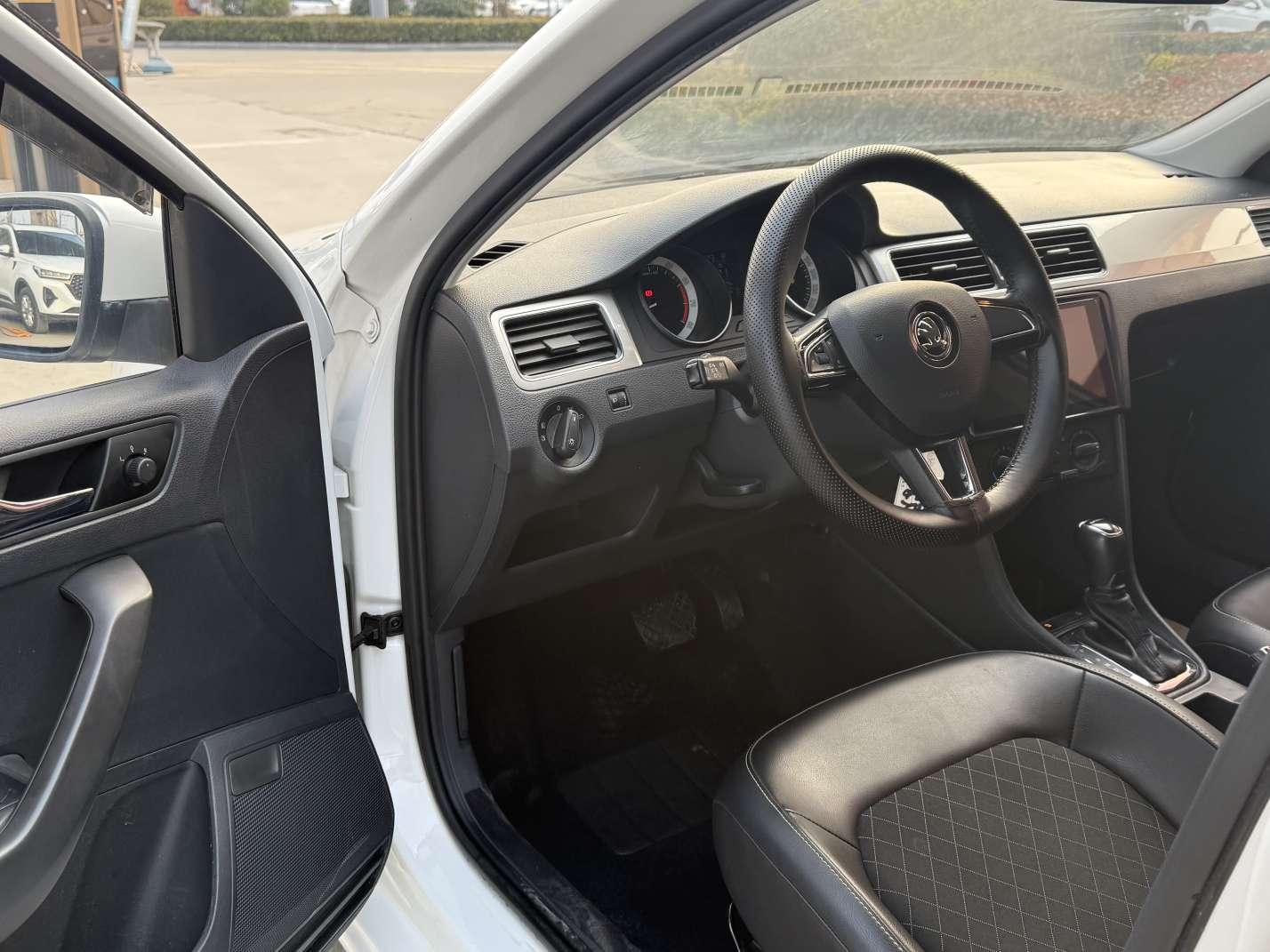 Skoda Scala 2019 thumb 7