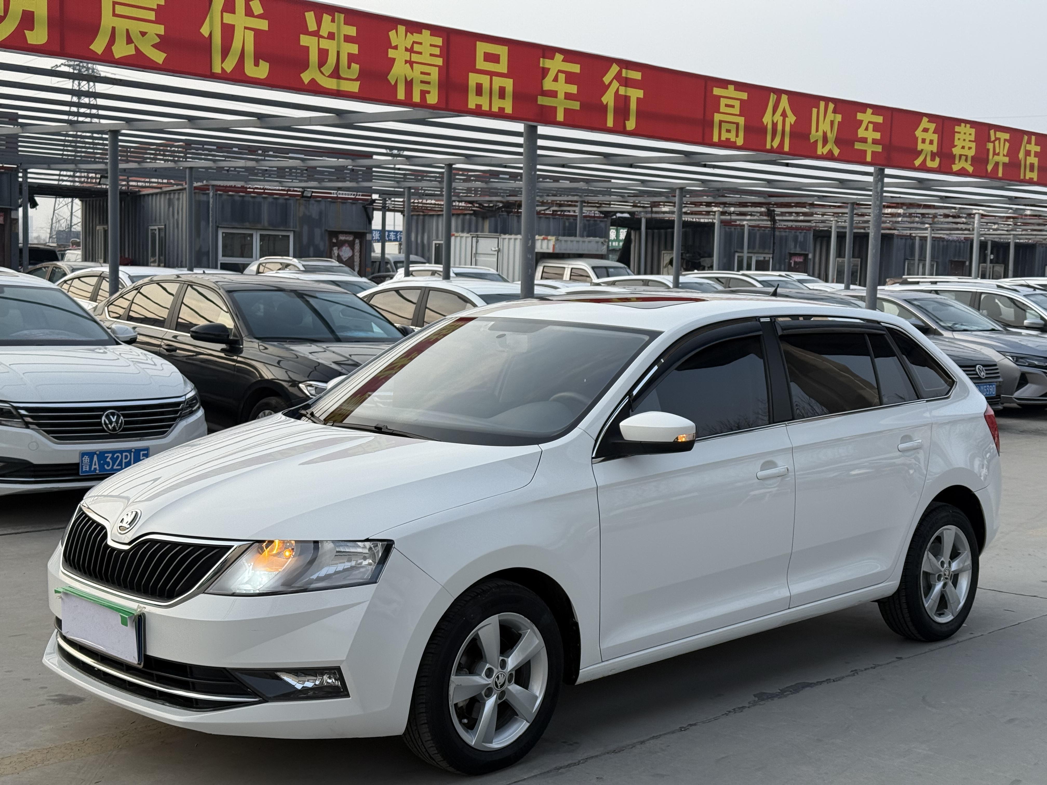 Skoda Scala 2019 thumb 10