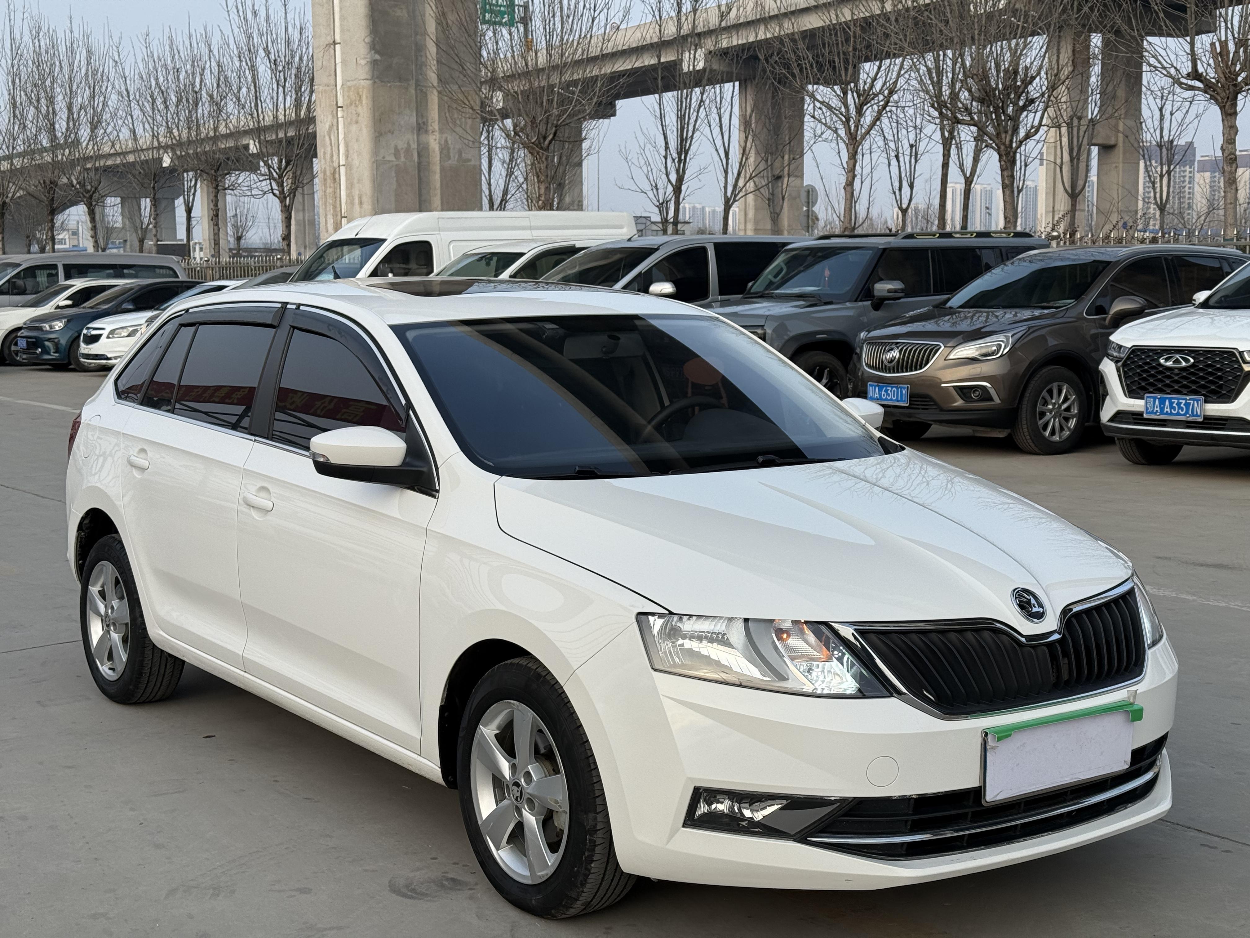 Skoda Scala 2019 thumb 12