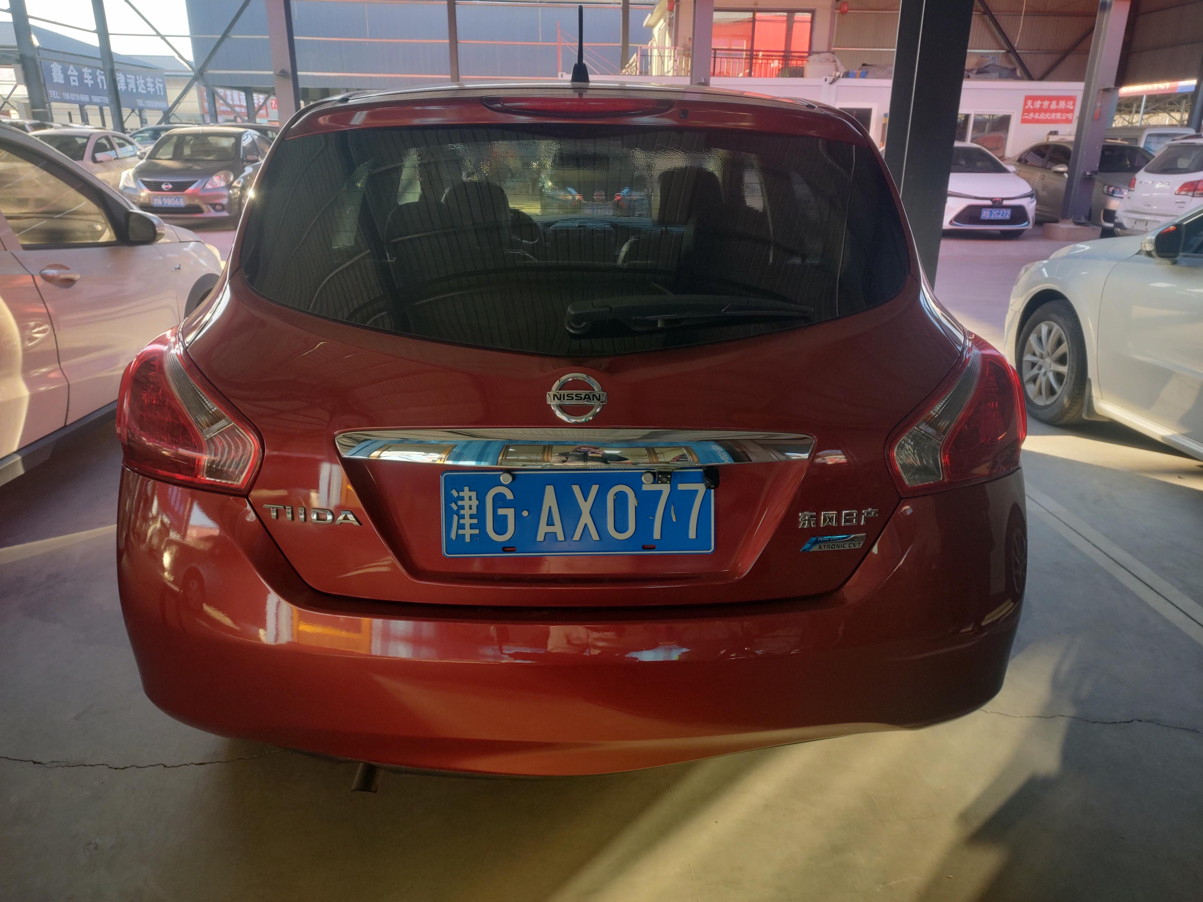 Nissan Tiida 2013 thumb 3