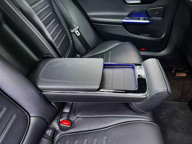 Mercedes-Benz C-Class 2022 thumb 3