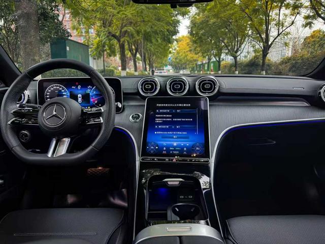 Mercedes-Benz C-Class 2022 thumb 4