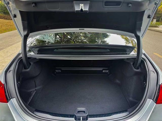 Mercedes-Benz C-Class 2022 thumb 2