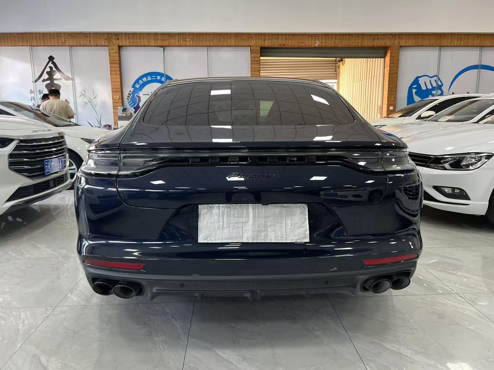 Porsche Panamera 2023 thumb 3