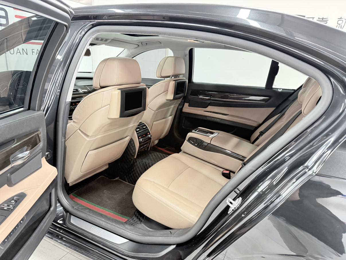 BMW 7 серии 2011 thumb 10