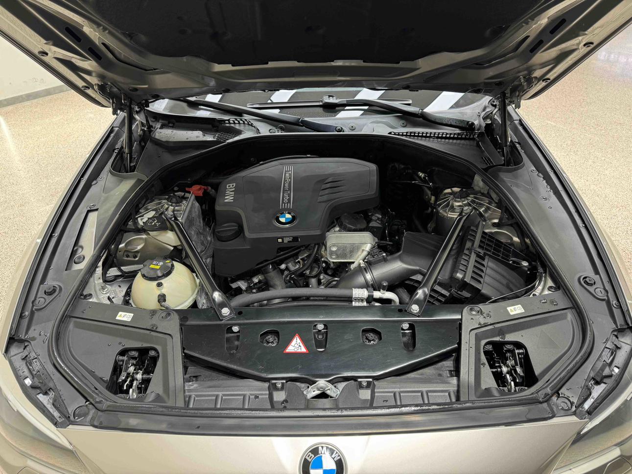 BMW 5 серии 2016 thumb 8