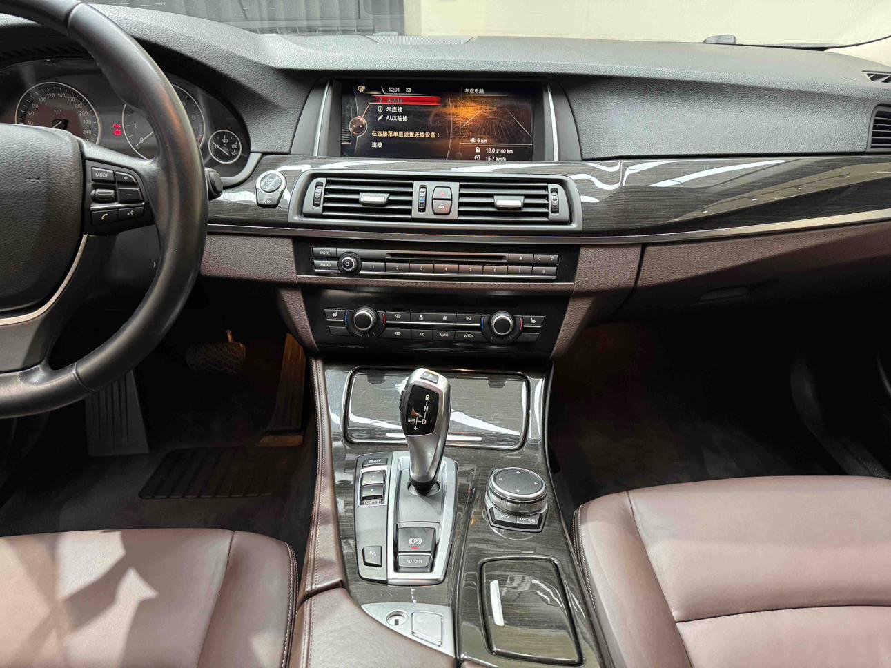 BMW 5 серии 2016 thumb 12