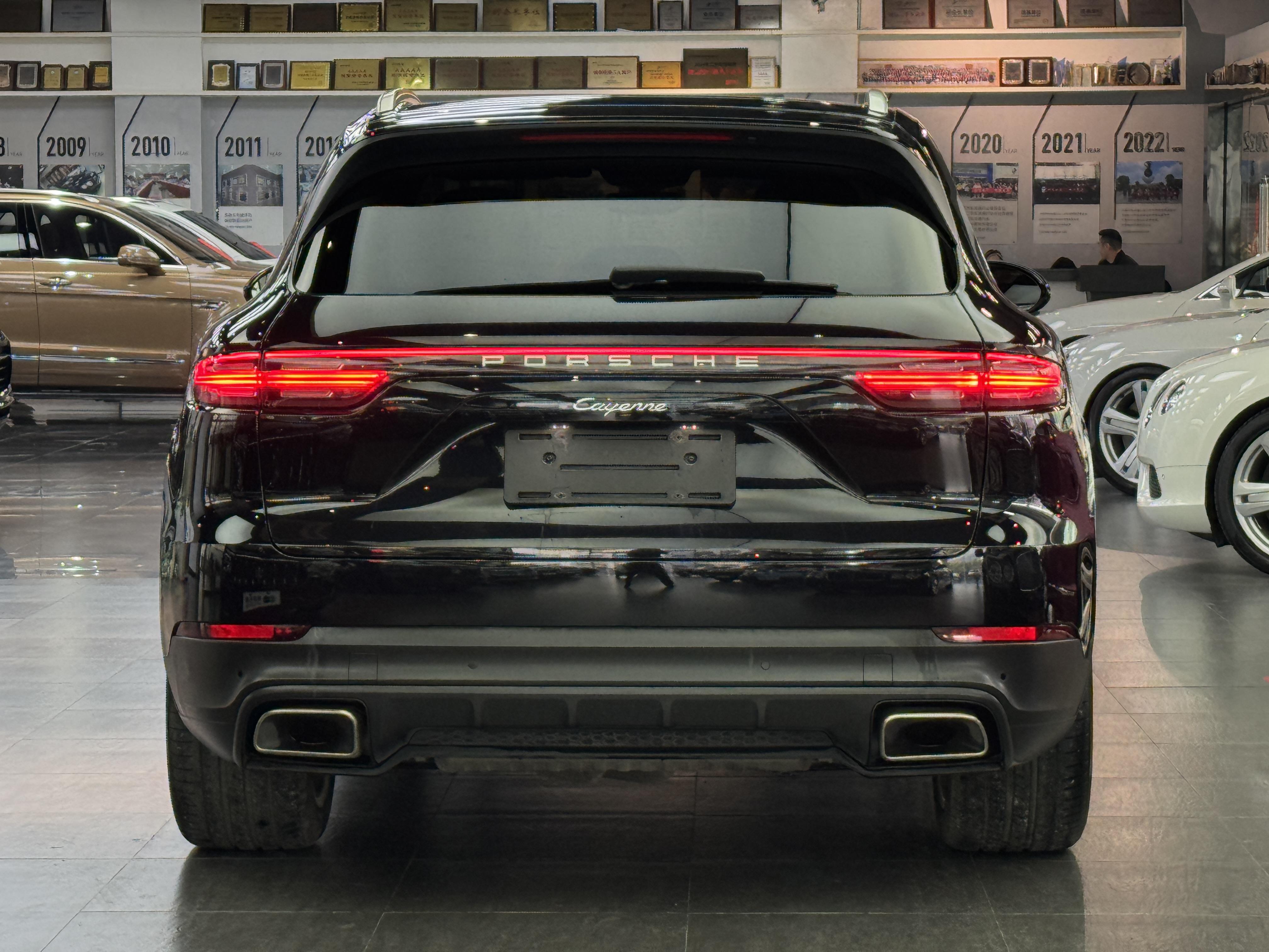 Porsche Cayenne 2019 thumb 4