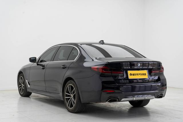 BMW 5 серии 2021 thumb 2