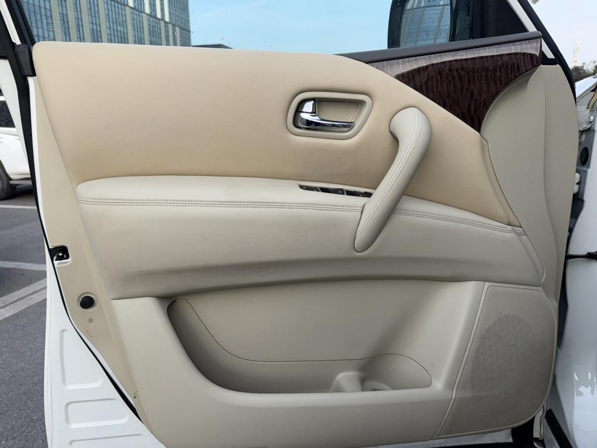 Nissan Patrol 2018 thumb 6