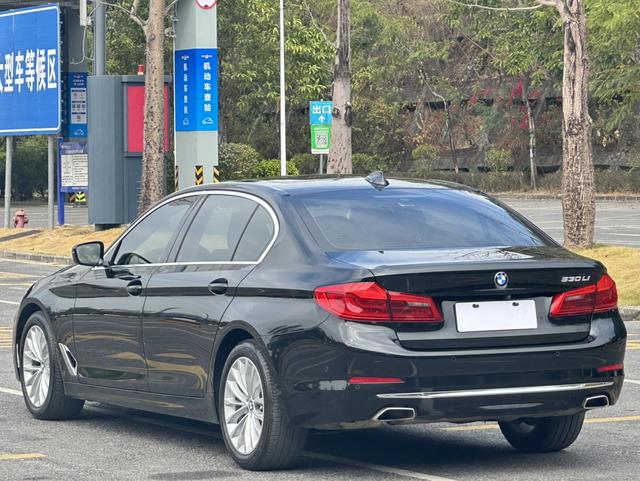 BMW 5 серии 2020 thumb 12