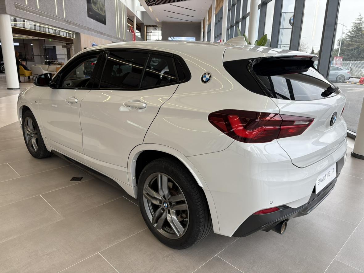 BMW X2 2023 thumb 2