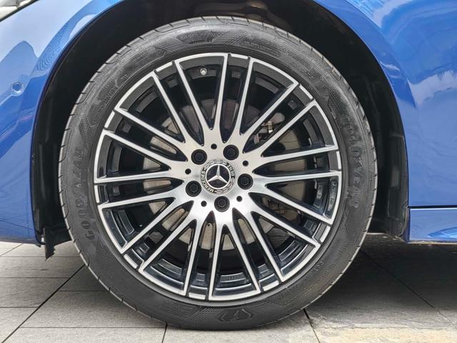 Mercedes-Benz C-Class 2024 thumb 5
