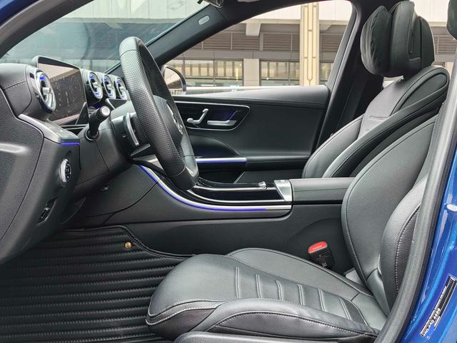 Mercedes-Benz C-Class 2024 thumb 8