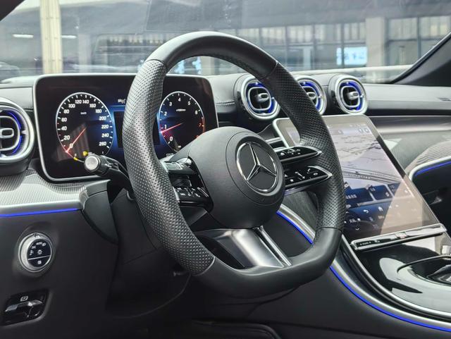 Mercedes-Benz C-Class 2024 thumb 9