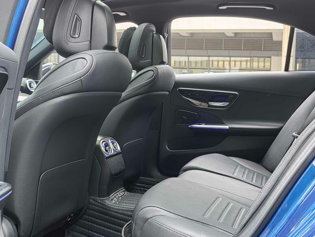 Mercedes-Benz C-Class 2024 thumb 11