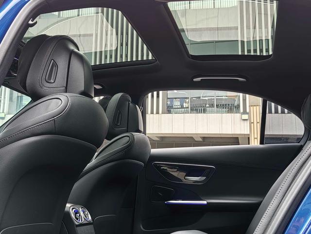 Mercedes-Benz C-Class 2024 thumb 12