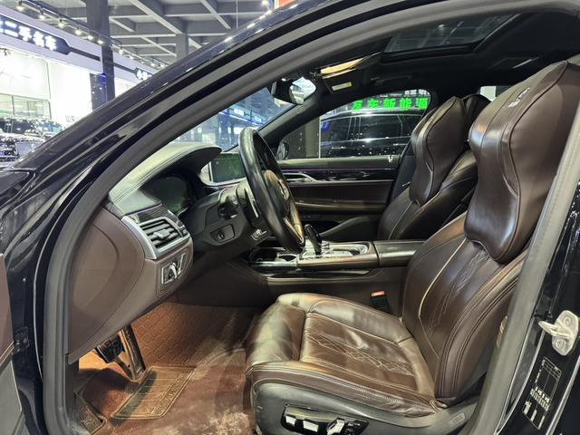 BMW 7 серии 2021 thumb 3