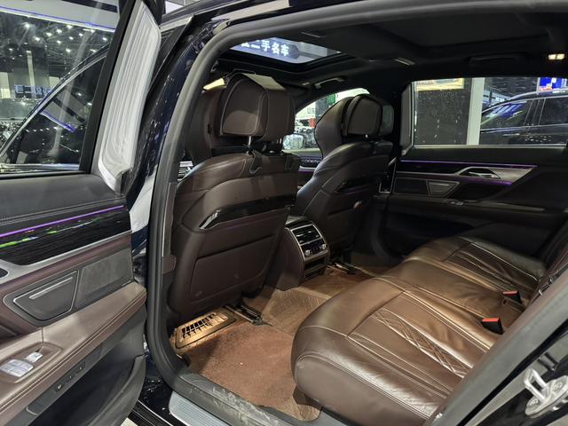 BMW 7 серии 2021 thumb 10