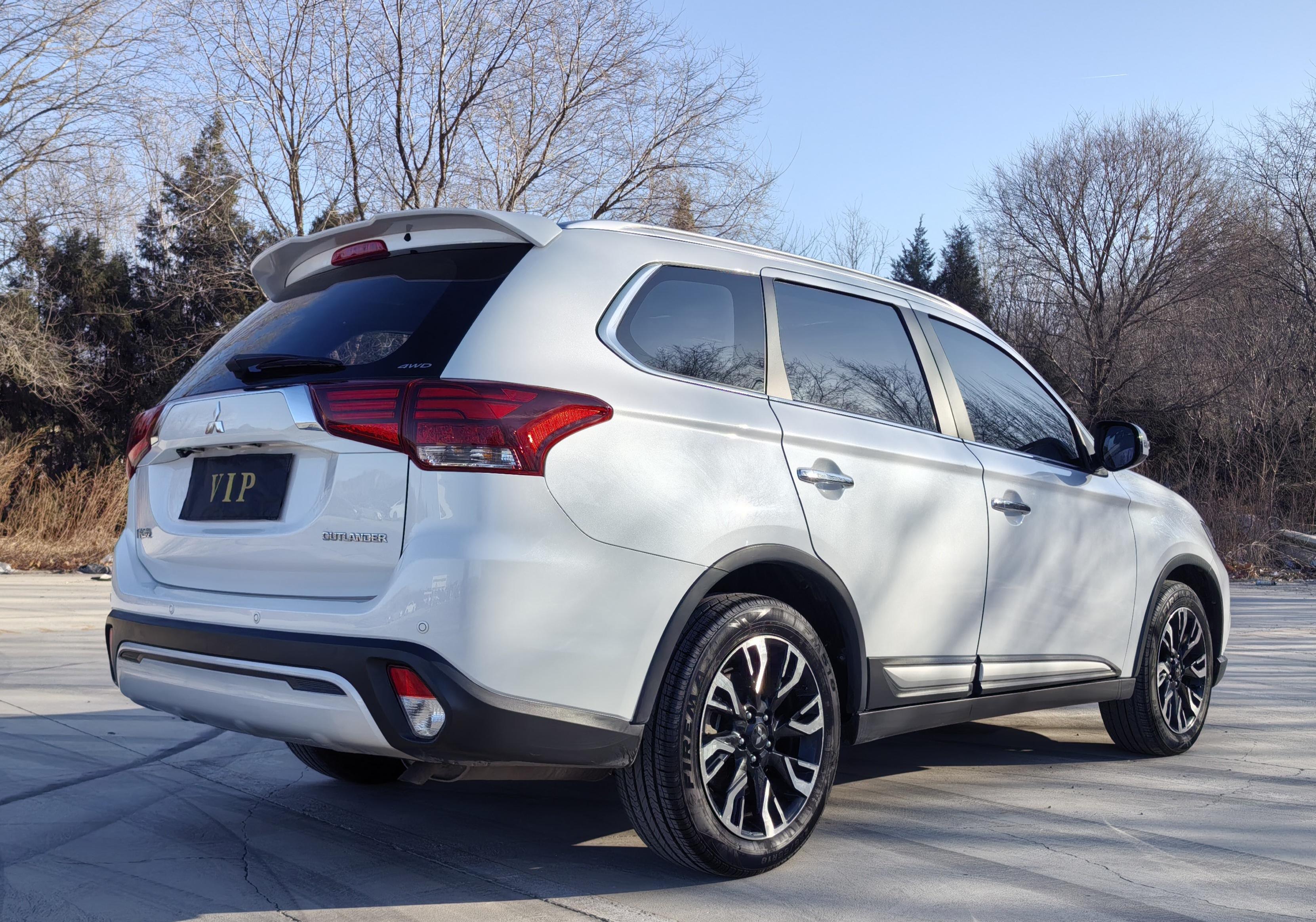 Mitsubishi Outlander 2021 thumb 4