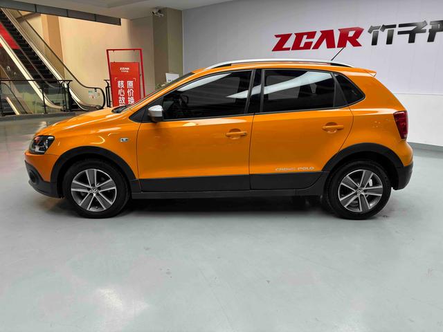 Volkswagen Polo 2013 thumb 2