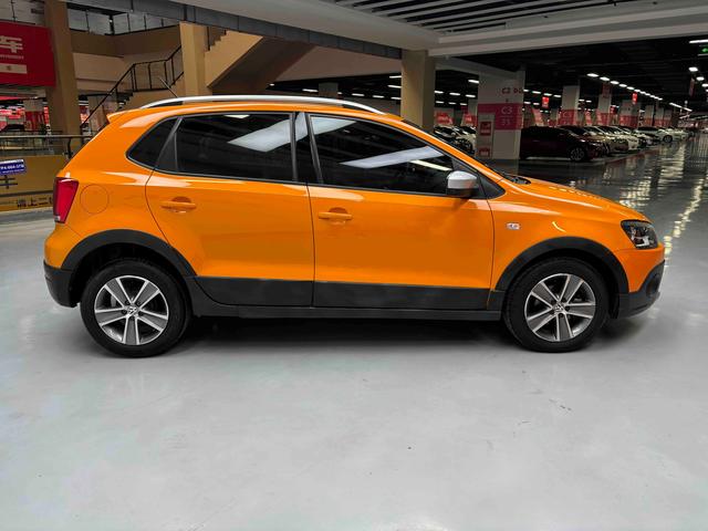 Volkswagen Polo 2013 thumb 6