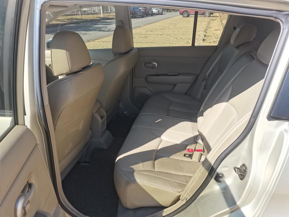 Nissan Tiida 2007 thumb 12