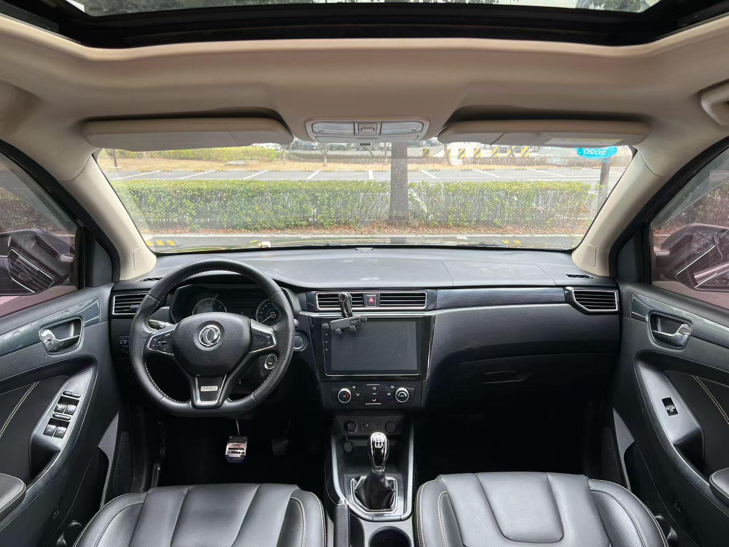 Dongfeng Fengon 580 2018 thumb 4